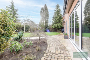 Photo 32- click for photo gallery